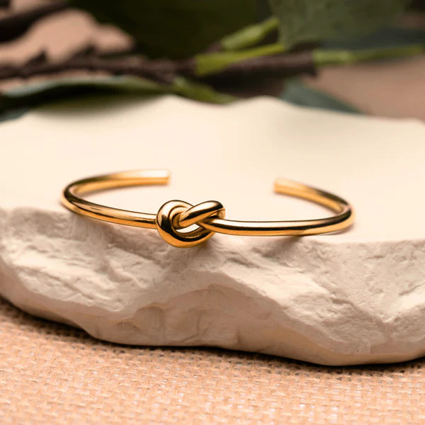 LOVE KNOT