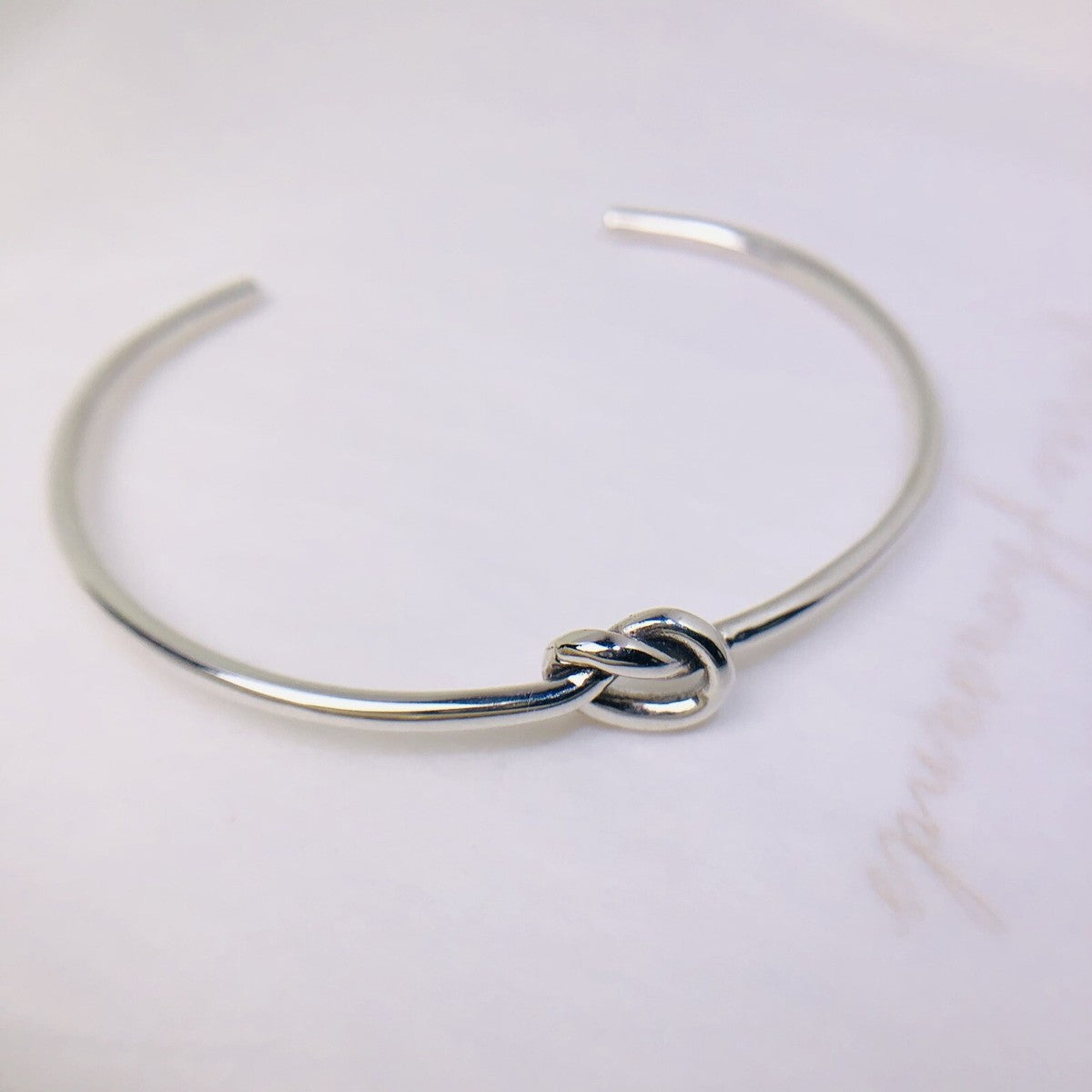 LOVE KNOT